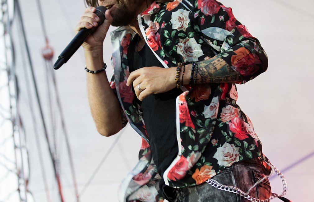 0834-9438raw.jpg